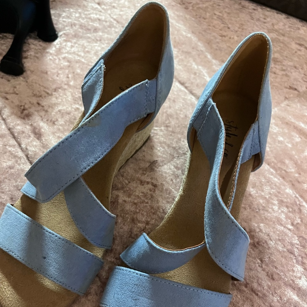 Style and co wedges as new closet clean out need gone asap